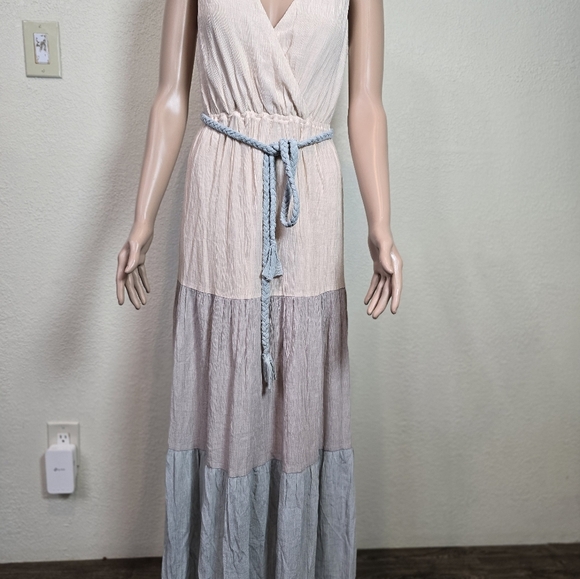 FLYING TOMATO Sz XS Beige Color Block Crinkle Gauze Ruffle Tier Maxi Dress Boho - Picture 8 of 14